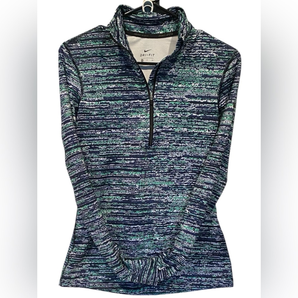 💚 Nike Women's DRI-FIT Half-Zip Pullover in Navy and Teal Print